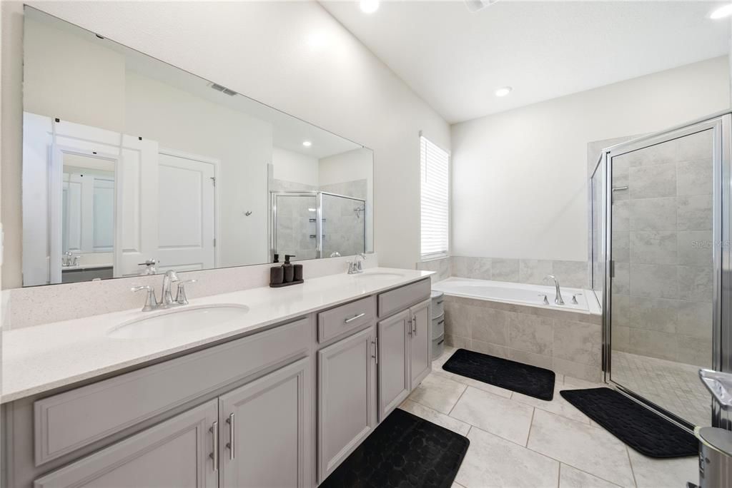 待售: $445,000 (3 贝兹, 2 浴室, 2225 平方英尺)