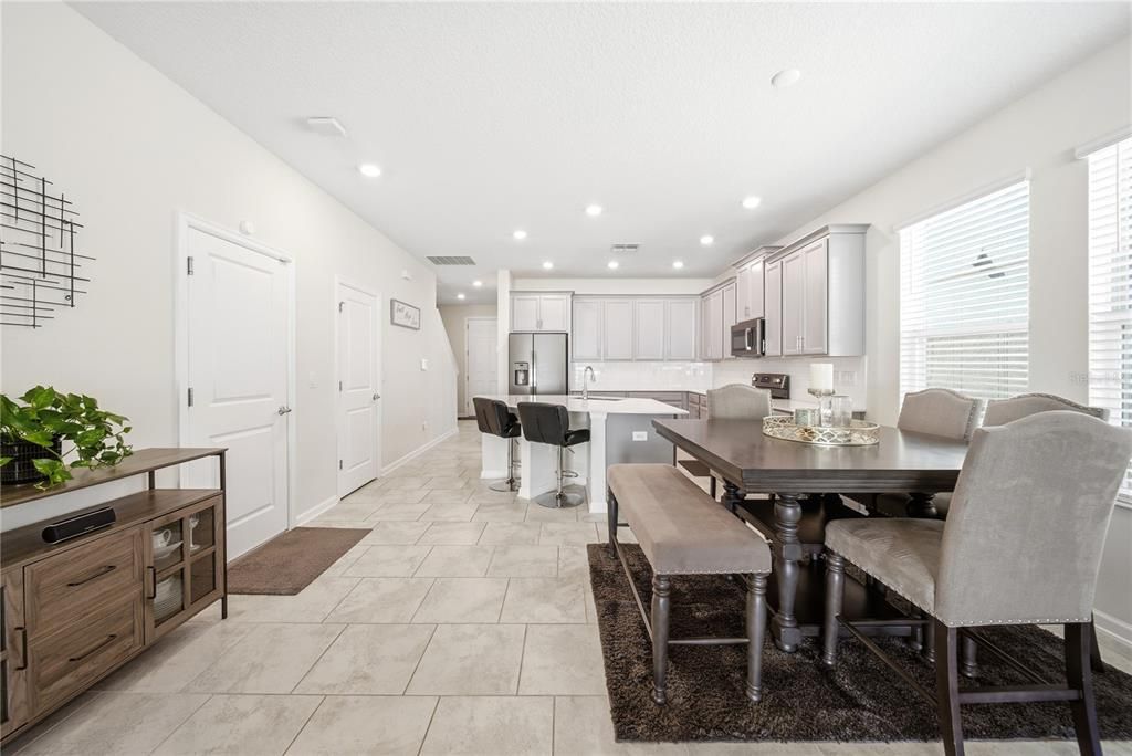 待售: $445,000 (3 贝兹, 2 浴室, 2225 平方英尺)