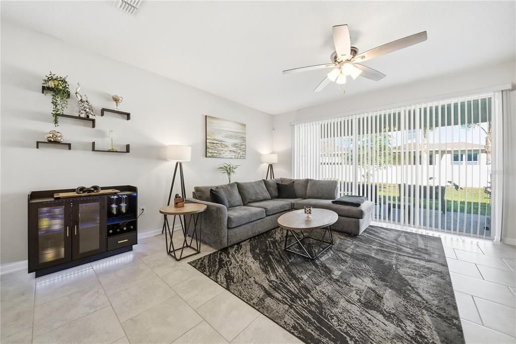 待售: $445,000 (3 贝兹, 2 浴室, 2225 平方英尺)