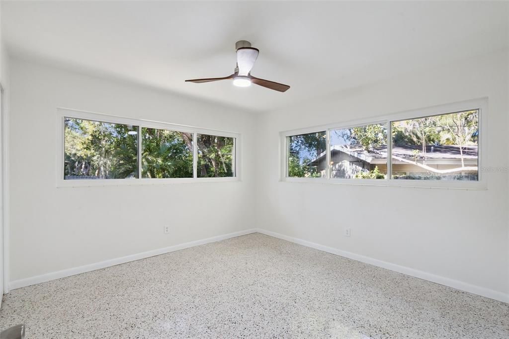 Activo con contrato: $419,900 (3 camas, 2 baños, 1521 Pies cuadrados)