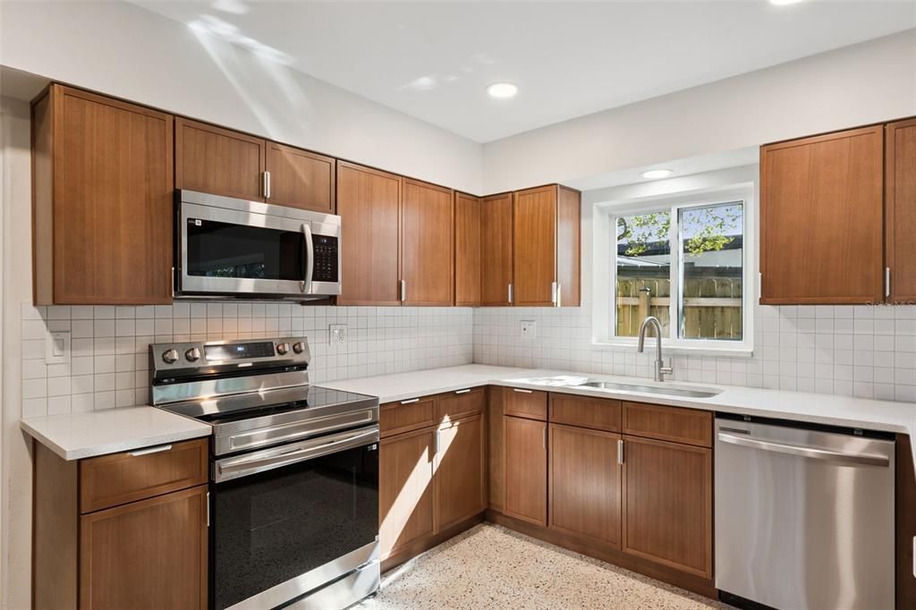 Activo con contrato: $419,900 (3 camas, 2 baños, 1521 Pies cuadrados)