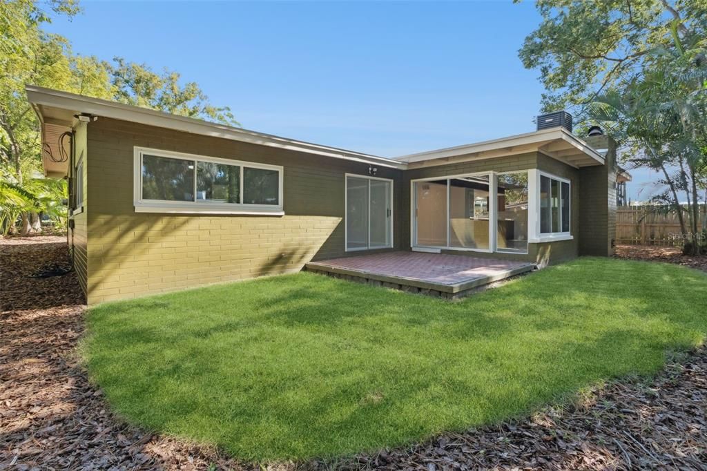 Activo con contrato: $419,900 (3 camas, 2 baños, 1521 Pies cuadrados)