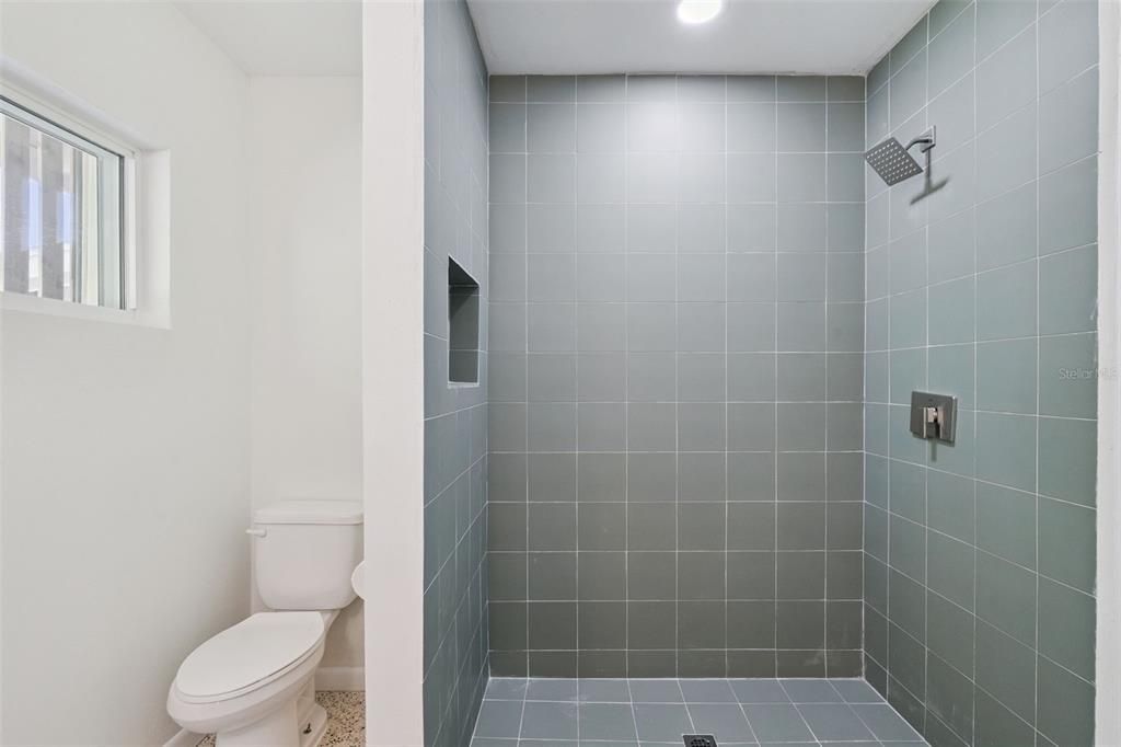 Activo con contrato: $419,900 (3 camas, 2 baños, 1521 Pies cuadrados)