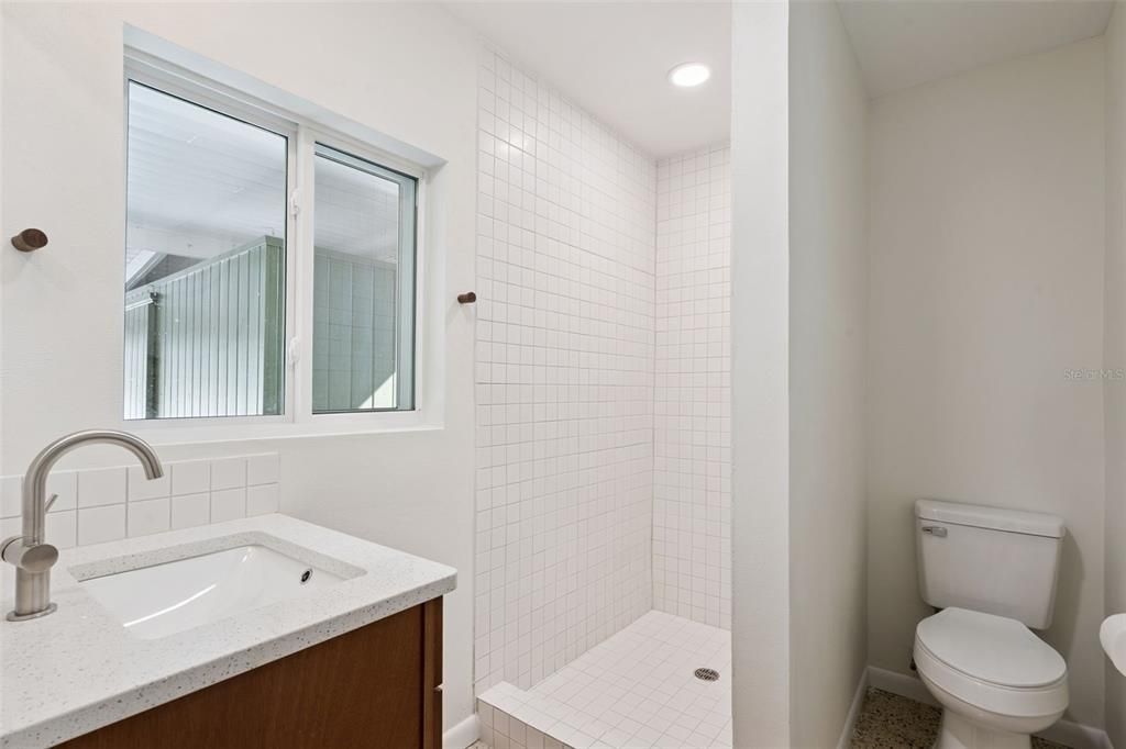 Activo con contrato: $419,900 (3 camas, 2 baños, 1521 Pies cuadrados)