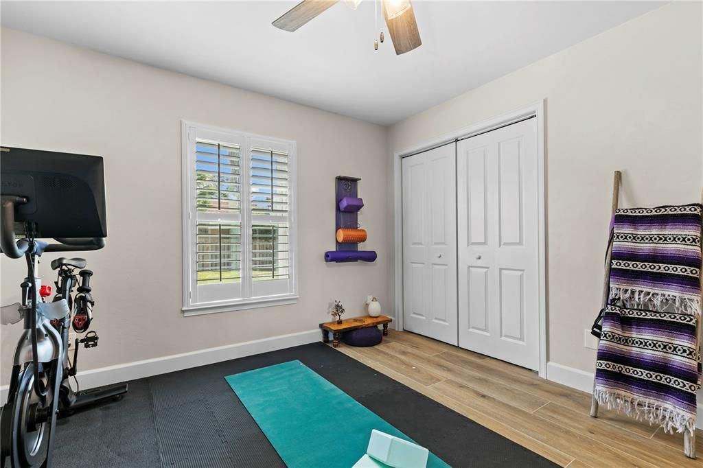 Под контрактом: $679,900 (5 спален, 3 ванн, 2574 Квадратных фут)