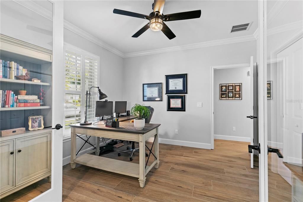 Под контрактом: $679,900 (5 спален, 3 ванн, 2574 Квадратных фут)