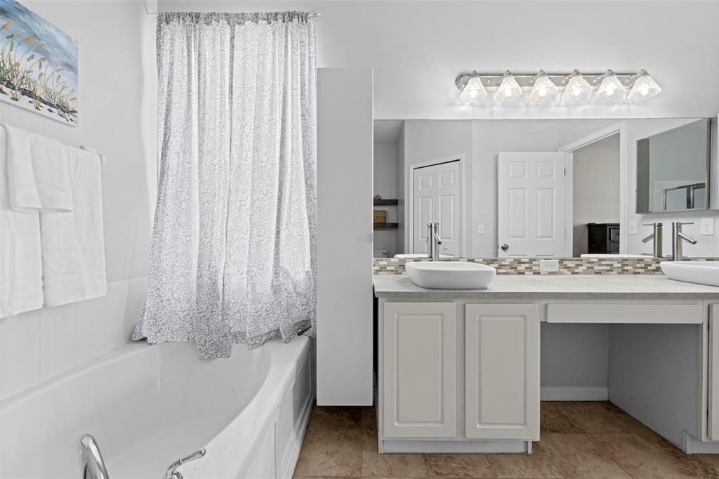 待售: $509,900 (5 贝兹, 3 浴室, 2350 平方英尺)