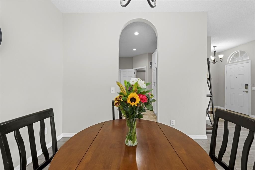 待售: $509,900 (5 贝兹, 3 浴室, 2350 平方英尺)