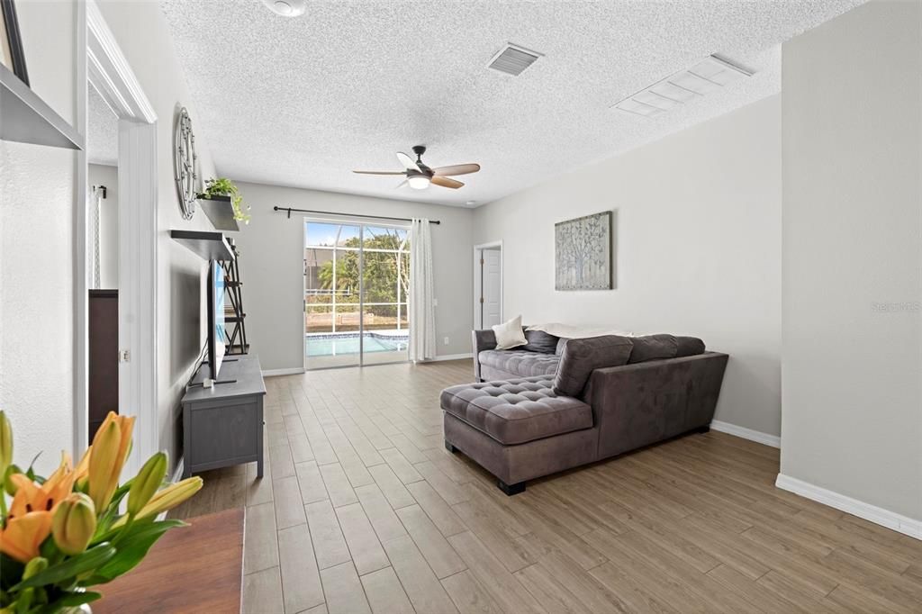 待售: $509,900 (5 贝兹, 3 浴室, 2350 平方英尺)