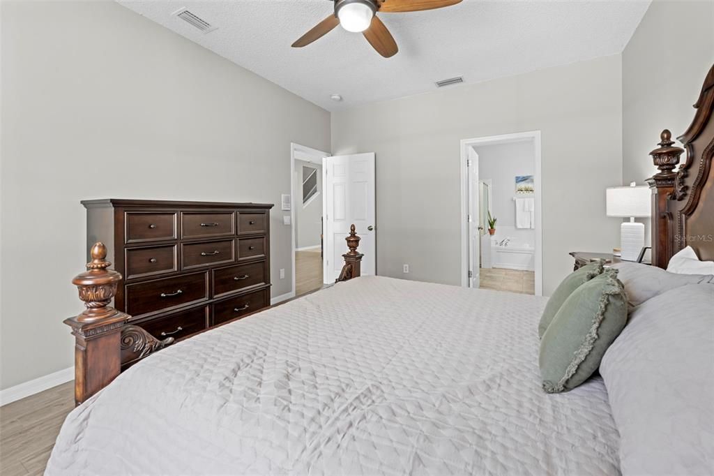 待售: $509,900 (5 贝兹, 3 浴室, 2350 平方英尺)