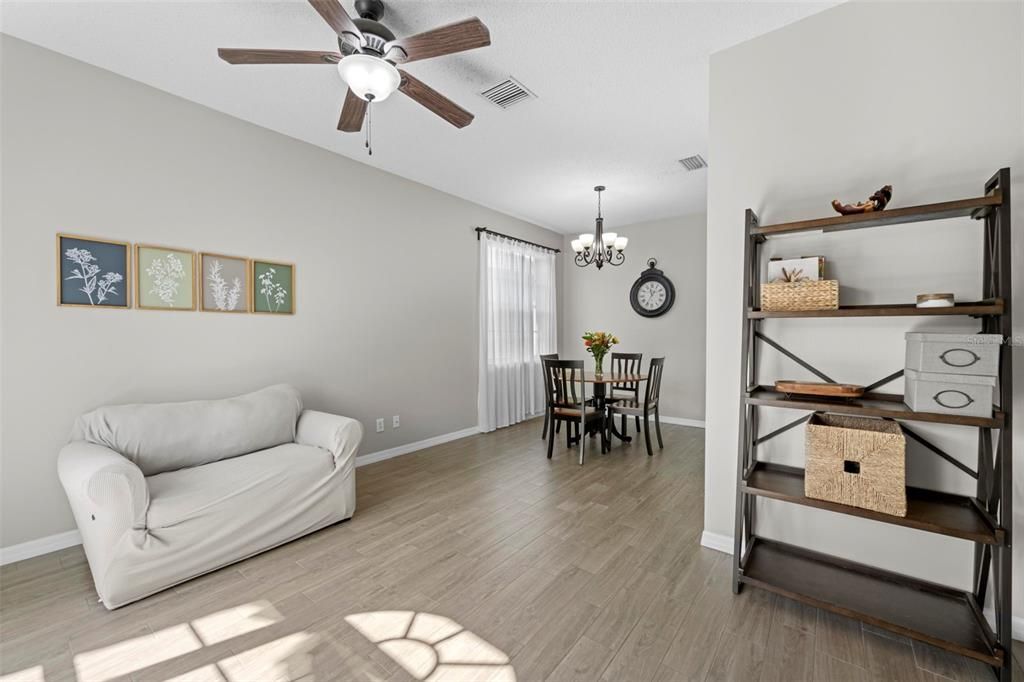 待售: $509,900 (5 贝兹, 3 浴室, 2350 平方英尺)