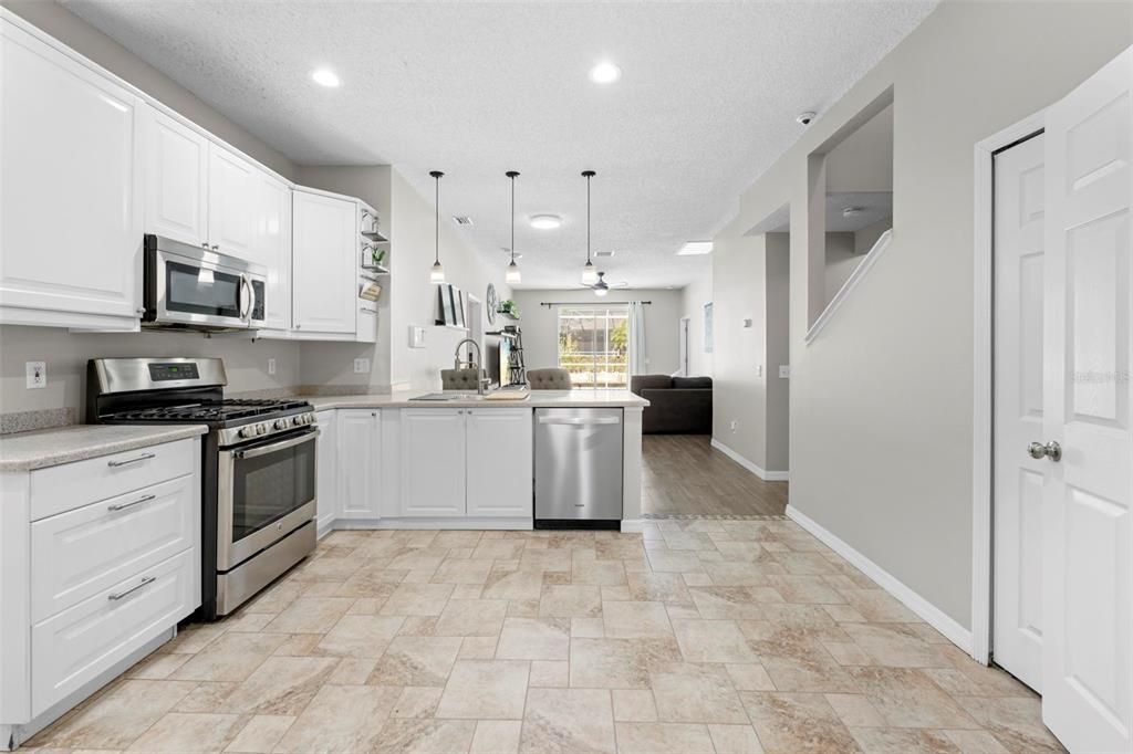 待售: $509,900 (5 贝兹, 3 浴室, 2350 平方英尺)