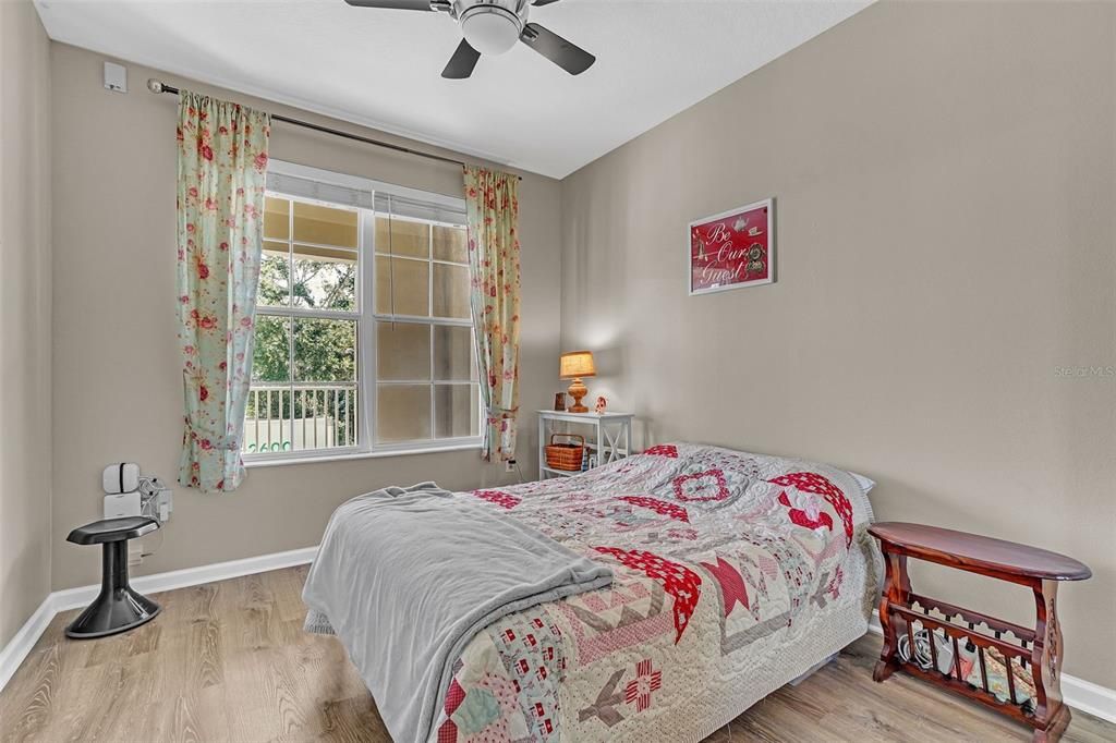 待售: $463,000 (2 贝兹, 2 浴室, 1251 平方英尺)