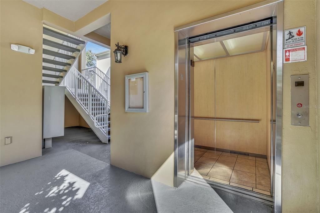 待售: $463,000 (2 贝兹, 2 浴室, 1251 平方英尺)