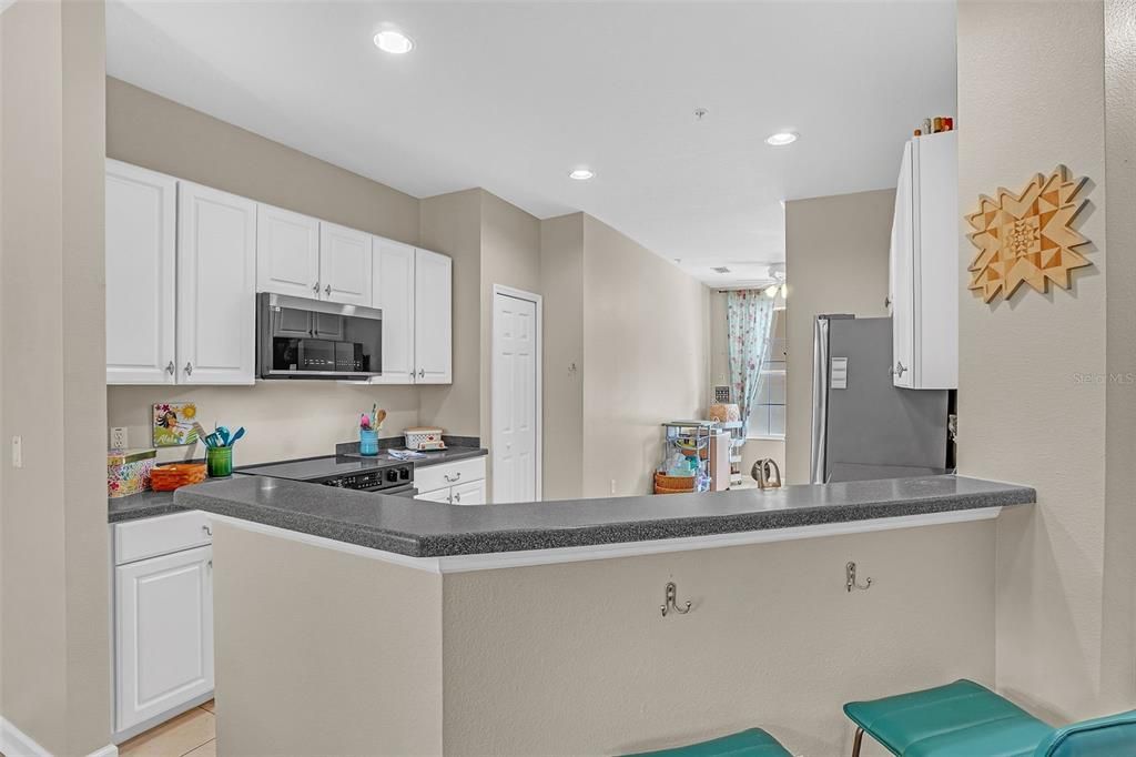 待售: $463,000 (2 贝兹, 2 浴室, 1251 平方英尺)