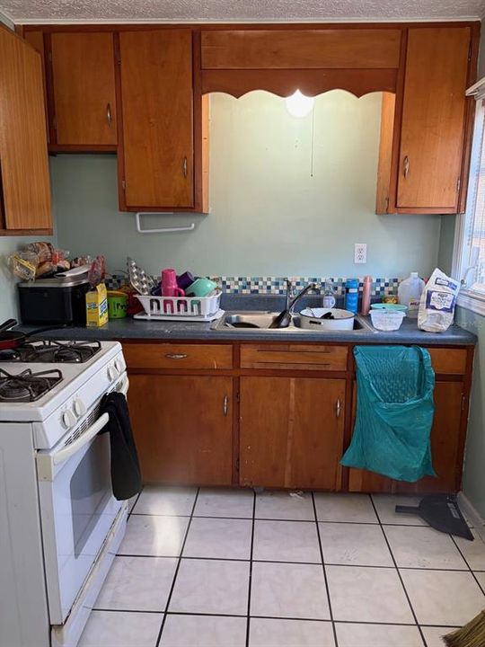 На продажу: $450,000 (7 спален, 0 ванн, 3729 Квадратных фут)