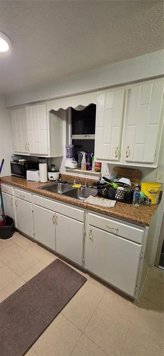 Под контрактом: $339,000 (4 спален, 0 ванн, 1634 Квадратных фут)