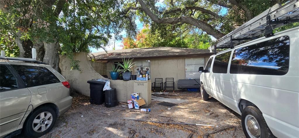 Под контрактом: $339,000 (4 спален, 0 ванн, 1634 Квадратных фут)