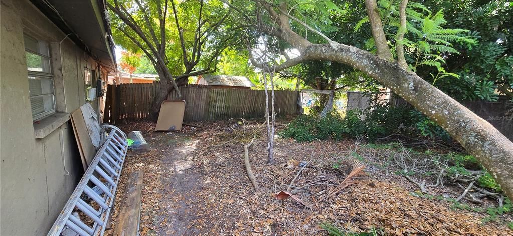 Под контрактом: $339,000 (4 спален, 0 ванн, 1634 Квадратных фут)