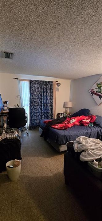 Под контрактом: $339,000 (4 спален, 0 ванн, 1634 Квадратных фут)