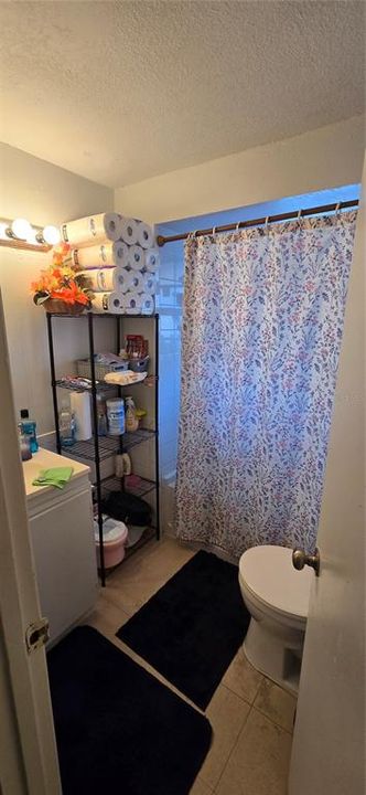 Под контрактом: $339,000 (4 спален, 0 ванн, 1634 Квадратных фут)