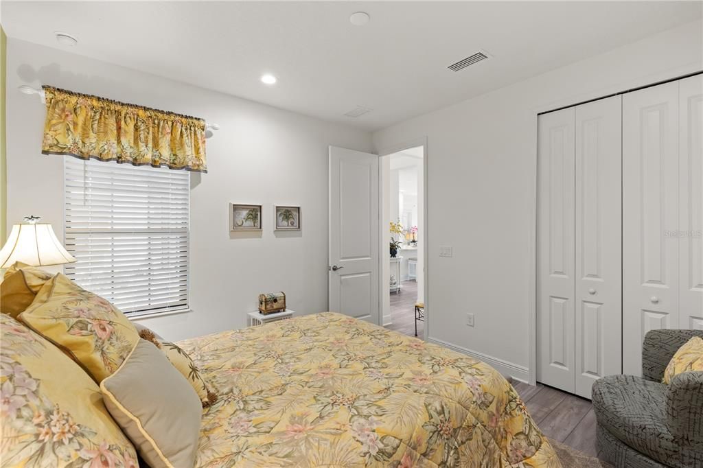 For Sale: $440,000 (2 beds, 2 baths, 1433 Square Feet)