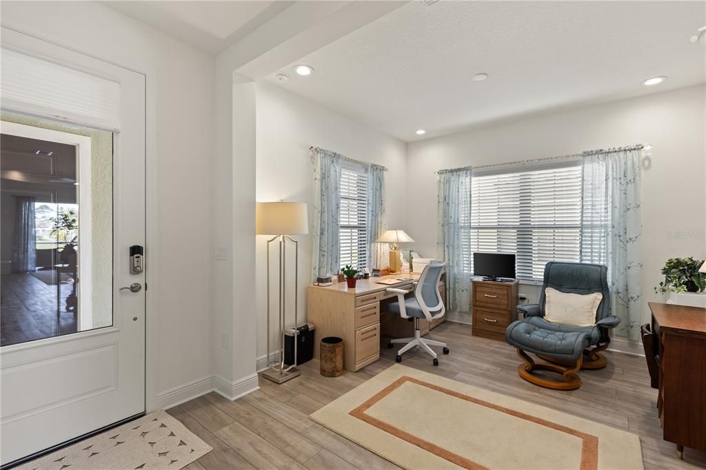 For Sale: $440,000 (2 beds, 2 baths, 1433 Square Feet)