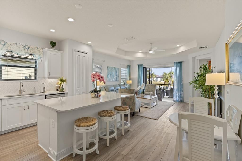 For Sale: $440,000 (2 beds, 2 baths, 1433 Square Feet)