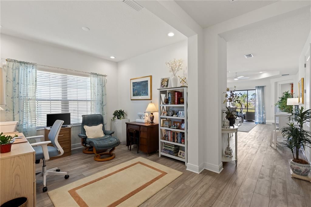 For Sale: $440,000 (2 beds, 2 baths, 1433 Square Feet)