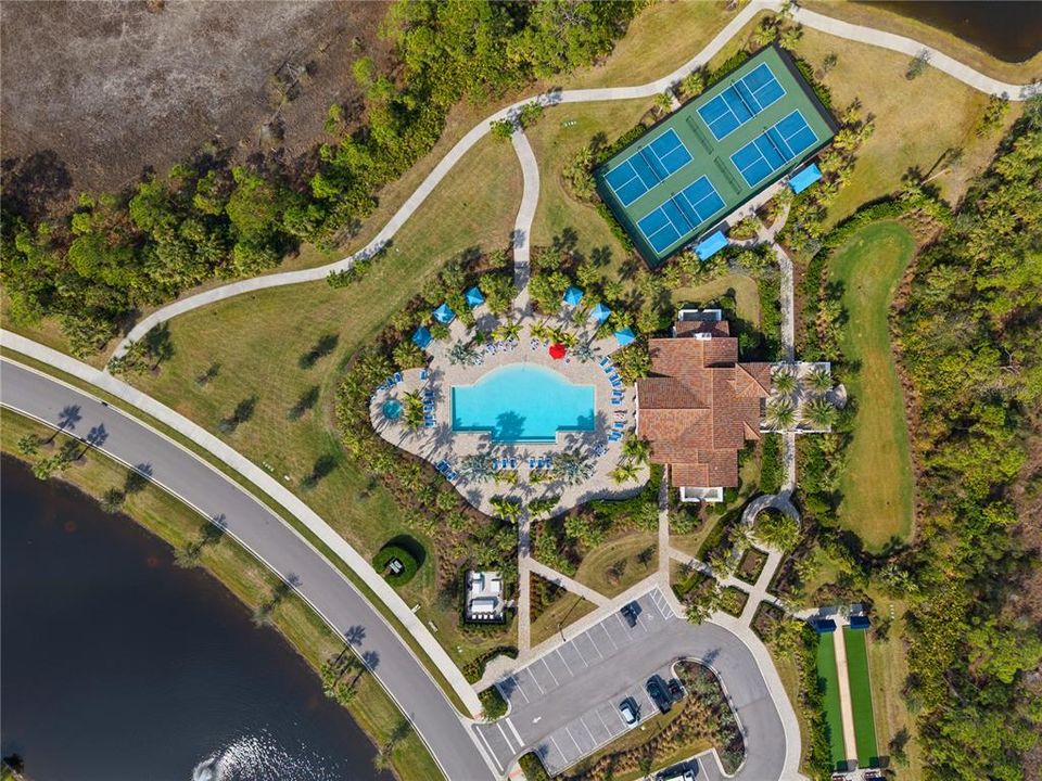 For Sale: $440,000 (2 beds, 2 baths, 1433 Square Feet)