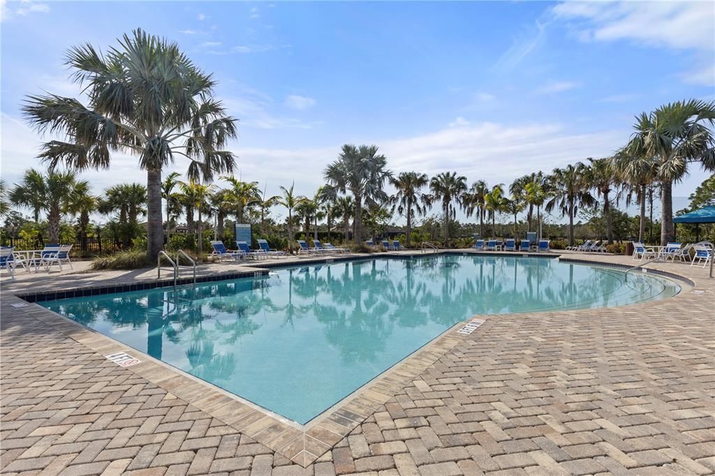 For Sale: $440,000 (2 beds, 2 baths, 1433 Square Feet)