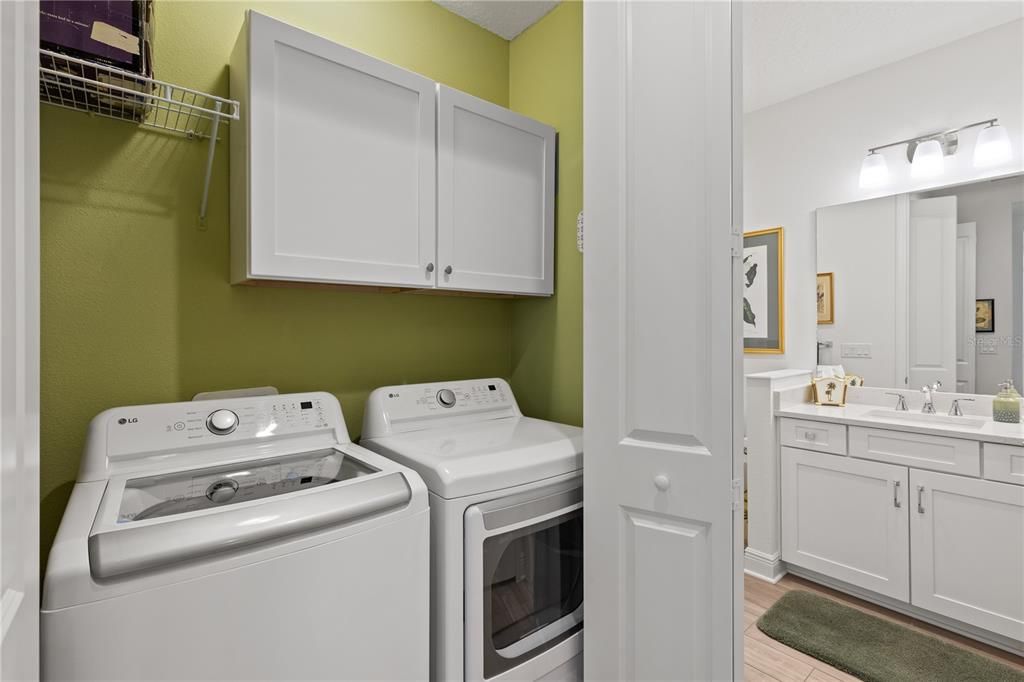 For Sale: $440,000 (2 beds, 2 baths, 1433 Square Feet)