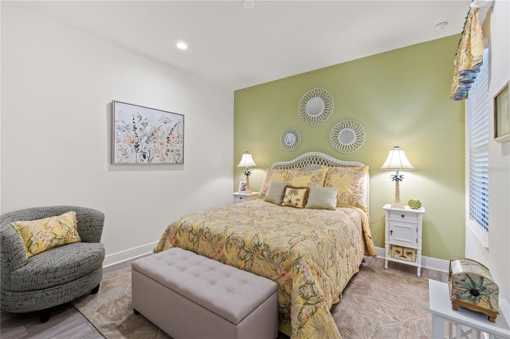 For Sale: $440,000 (2 beds, 2 baths, 1433 Square Feet)