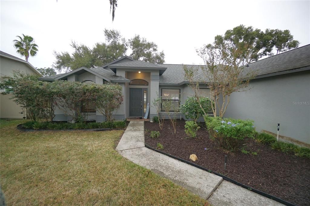 For Rent: $2,545 (3 beds, 2 baths, 2054 Square Feet)