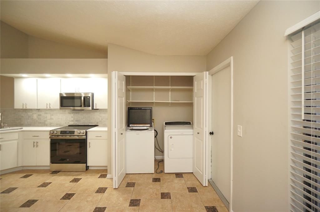For Rent: $2,545 (3 beds, 2 baths, 2054 Square Feet)
