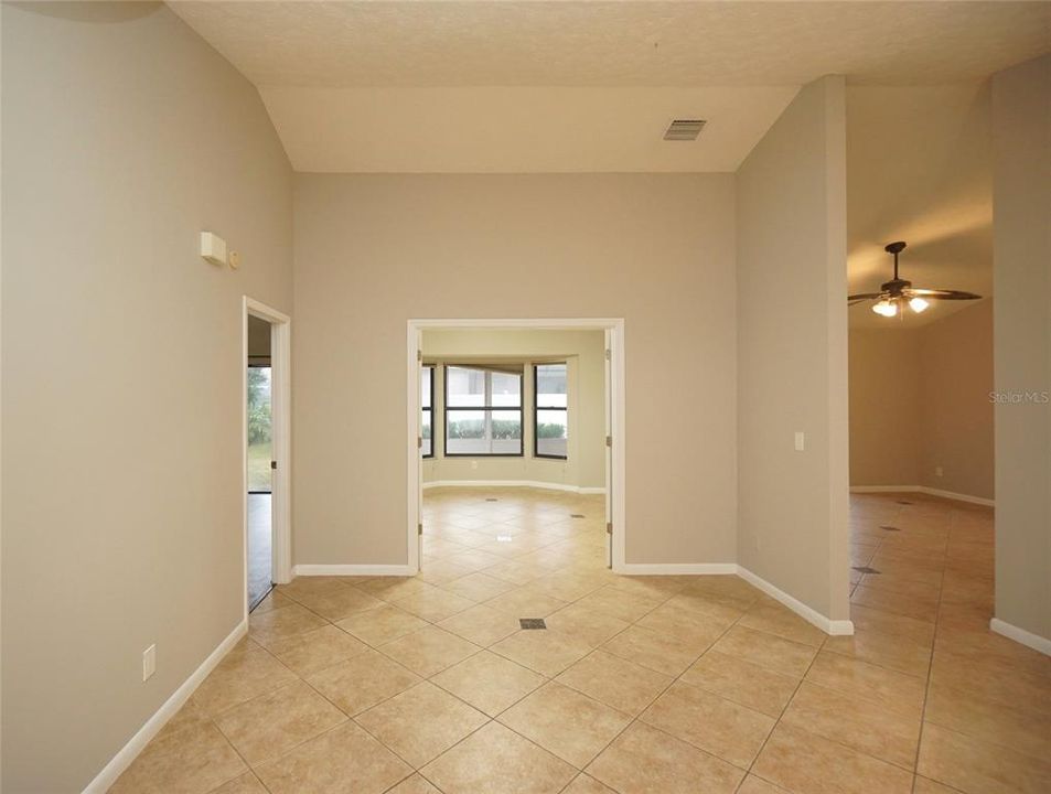 For Rent: $2,545 (3 beds, 2 baths, 2054 Square Feet)