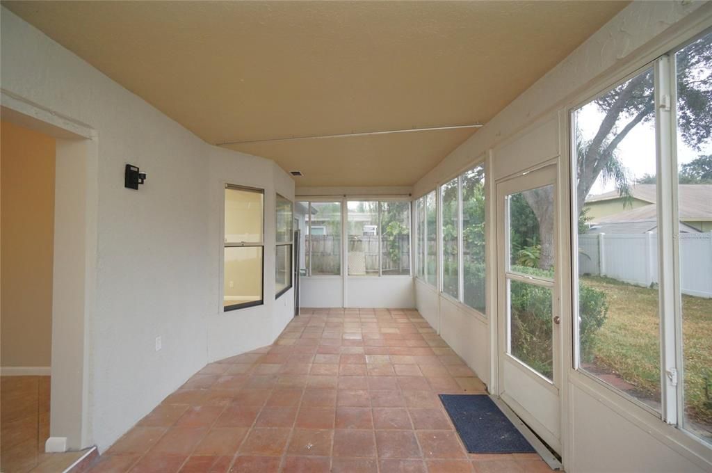 For Rent: $2,545 (3 beds, 2 baths, 2054 Square Feet)