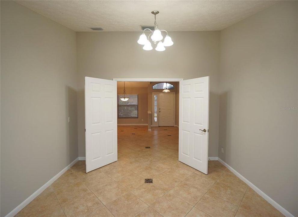 For Rent: $2,545 (3 beds, 2 baths, 2054 Square Feet)