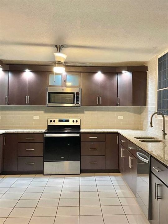 В аренду: $5,500 (4 спален, 3 ванн, 2698 Квадратных фут)