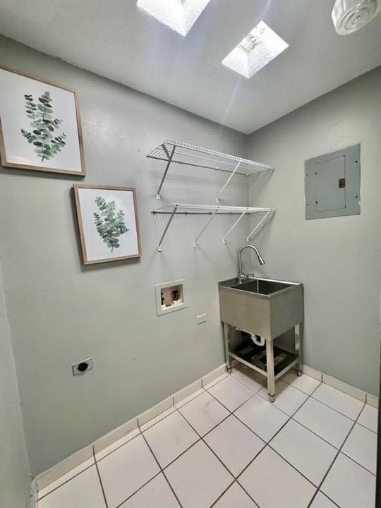 В аренду: $5,500 (4 спален, 3 ванн, 2698 Квадратных фут)