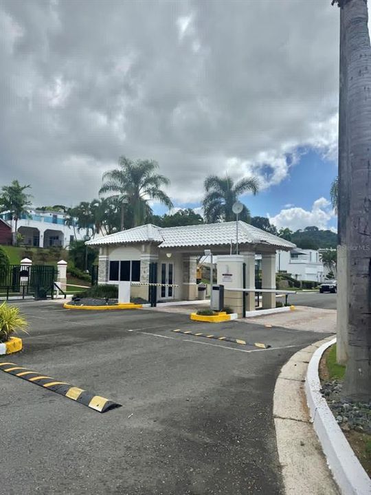 В аренду: $5,500 (4 спален, 3 ванн, 2698 Квадратных фут)