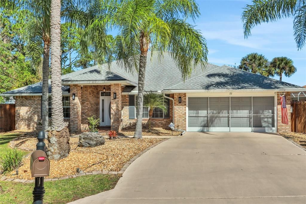 合同活跃: $459,900 (4 贝兹, 3 浴室, 2451 平方英尺)