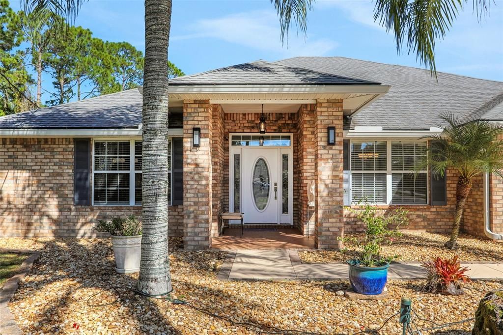 合同活跃: $459,900 (4 贝兹, 3 浴室, 2451 平方英尺)