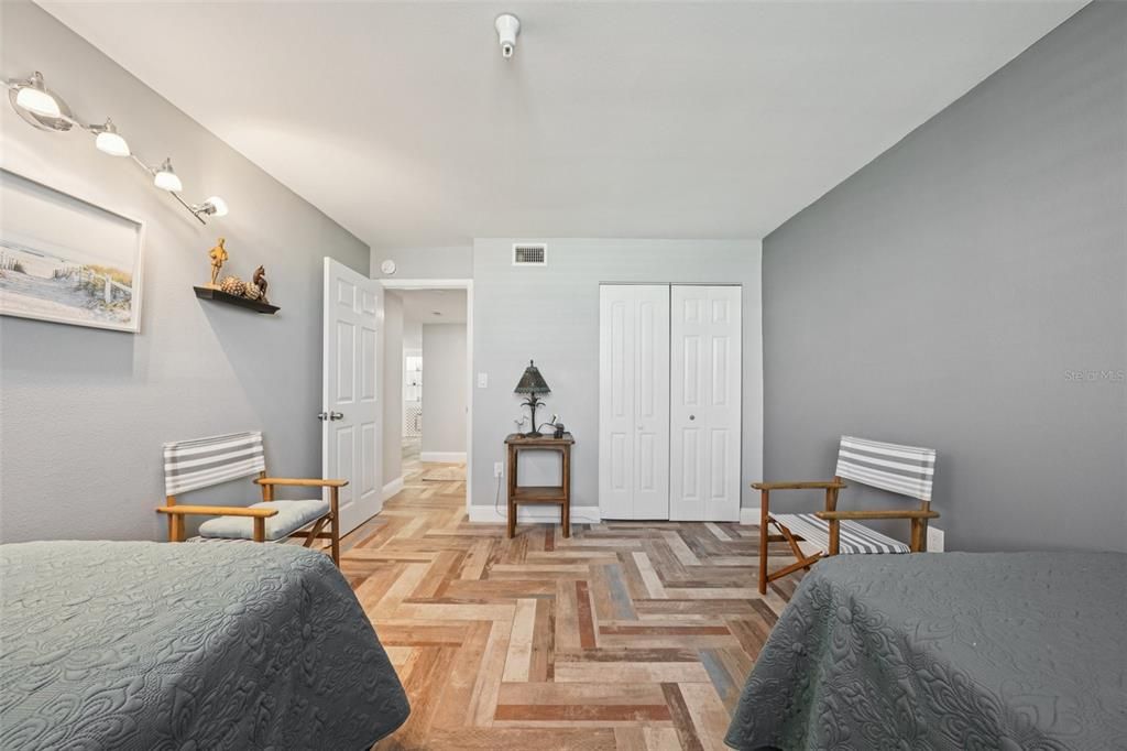 待售: $1,200,000 (3 贝兹, 2 浴室, 1625 平方英尺)