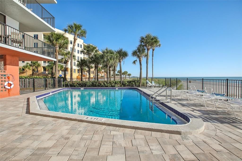 待售: $1,200,000 (3 贝兹, 2 浴室, 1625 平方英尺)