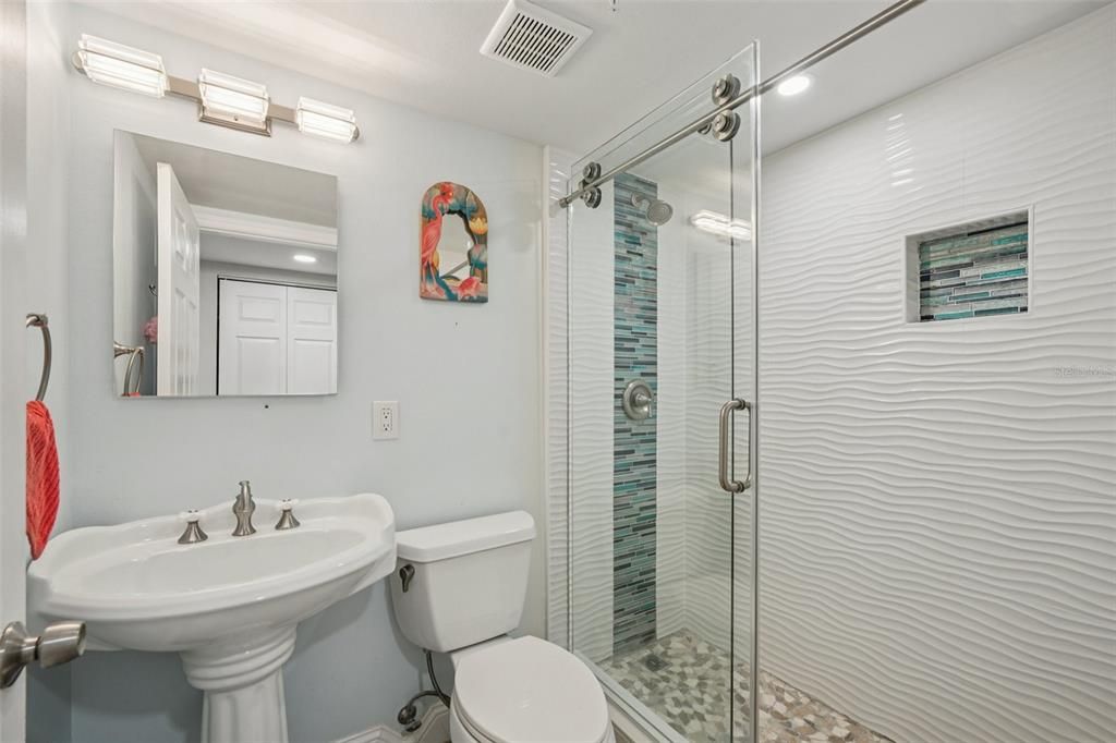 待售: $1,200,000 (3 贝兹, 2 浴室, 1625 平方英尺)