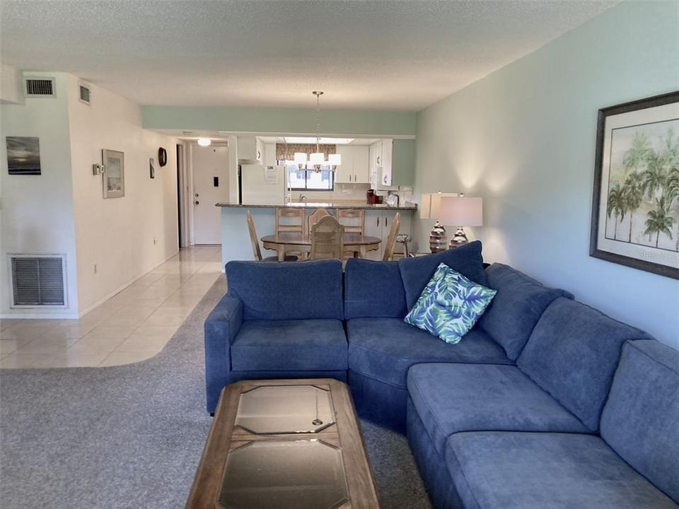 For Rent: $2,800 (2 beds, 2 baths, 1185 Square Feet)