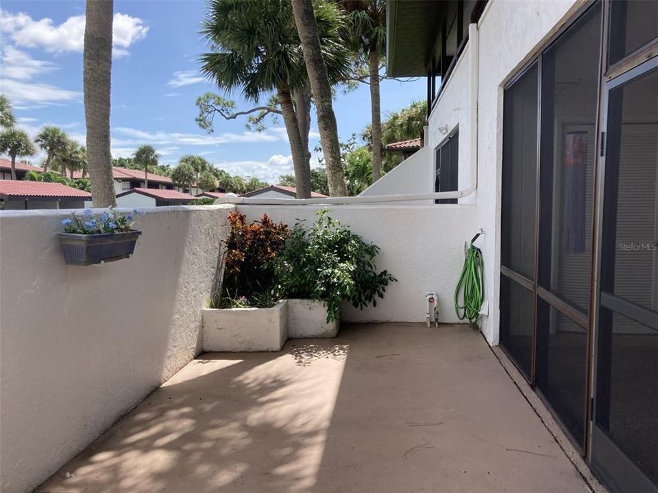 For Rent: $2,800 (2 beds, 2 baths, 1185 Square Feet)