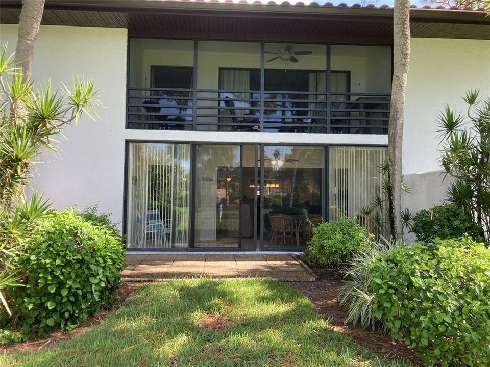 For Rent: $2,800 (2 beds, 2 baths, 1185 Square Feet)