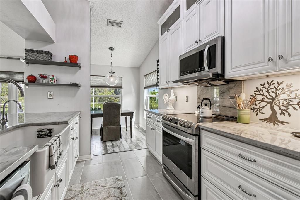 待售: $444,500 (3 贝兹, 2 浴室, 2048 平方英尺)